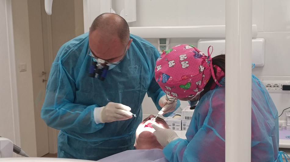 Impianti Dentali
